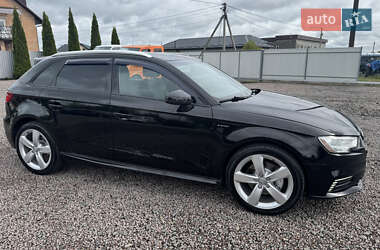 Хетчбек Audi A3 2017 в 
