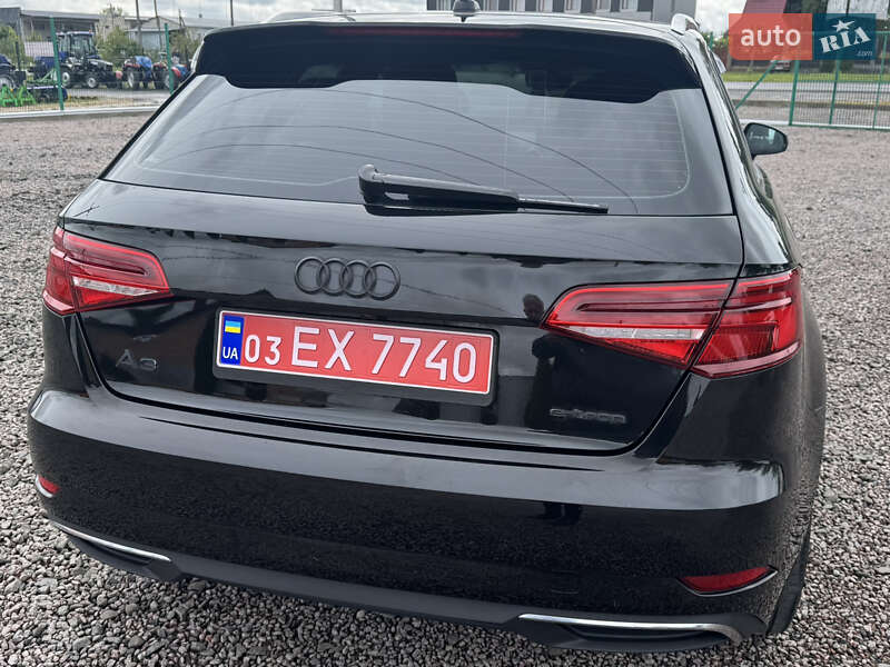 Хэтчбек Audi A3 2017 в Луцке