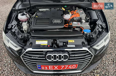 Хетчбек Audi A3 2017 в 