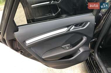 Хэтчбек Audi A3 2014 в 