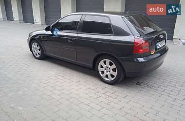 Хетчбек Audi A3 1999 в 
