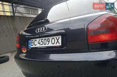 Хетчбек Audi A3 1999 в 