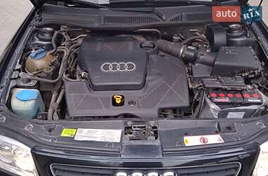 Хетчбек Audi A3 1999 в 