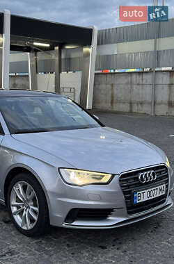 Седан Audi A3 2016 в 