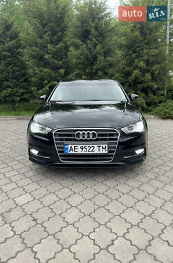 Хэтчбек Audi A3 2015 в 