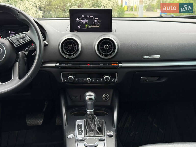 Седан Audi A3 2019 в Кривом Роге