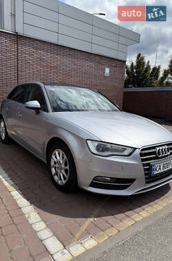 Хетчбек Audi A3 2015 в Києві