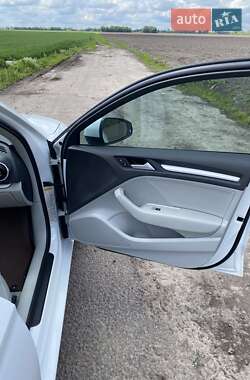Седан Audi A3 2014 в 