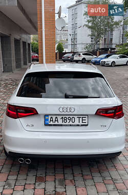 Хэтчбек Audi A3 2016 в 