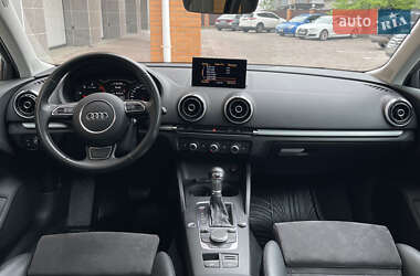 Хэтчбек Audi A3 2016 в 