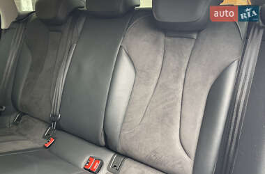 Хэтчбек Audi A3 2016 в 