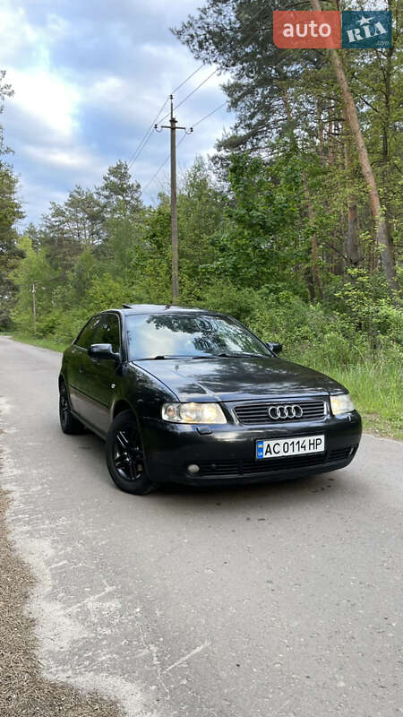 Хэтчбек Audi A3 2003 в 