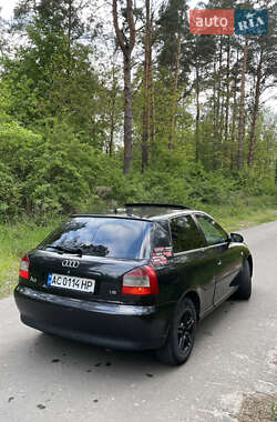 Хэтчбек Audi A3 2003 в 