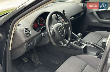 Хетчбек Audi A3 2004 в 