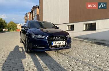 Хэтчбек Audi A3 2016 в 