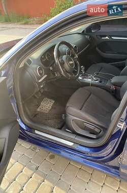 Хэтчбек Audi A3 2016 в 