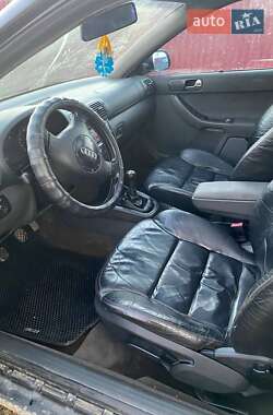 Хэтчбек Audi A3 1999 в 