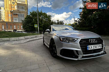 Седан Audi A3 2017 в 