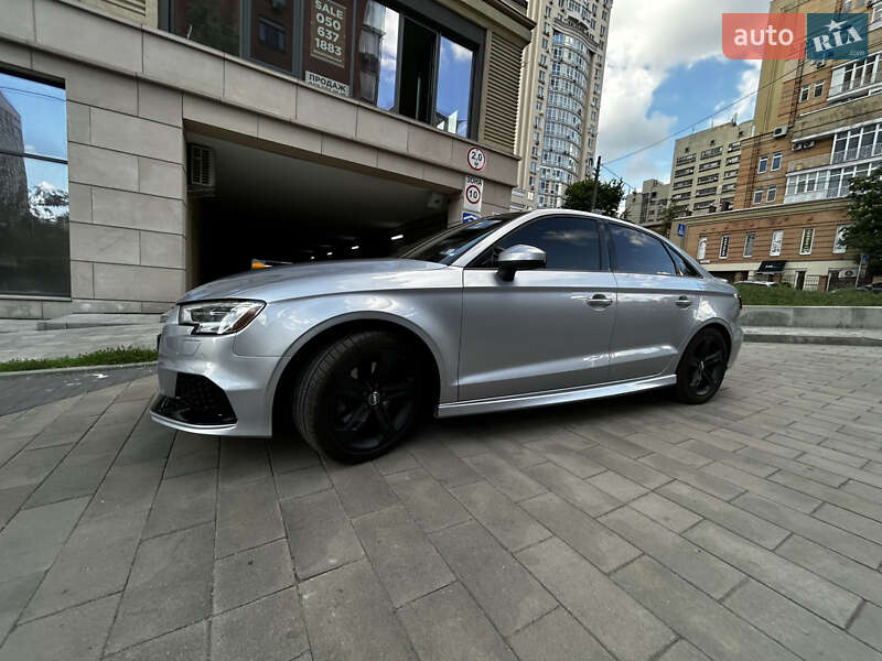 Седан Audi A3 2017 в Киеве