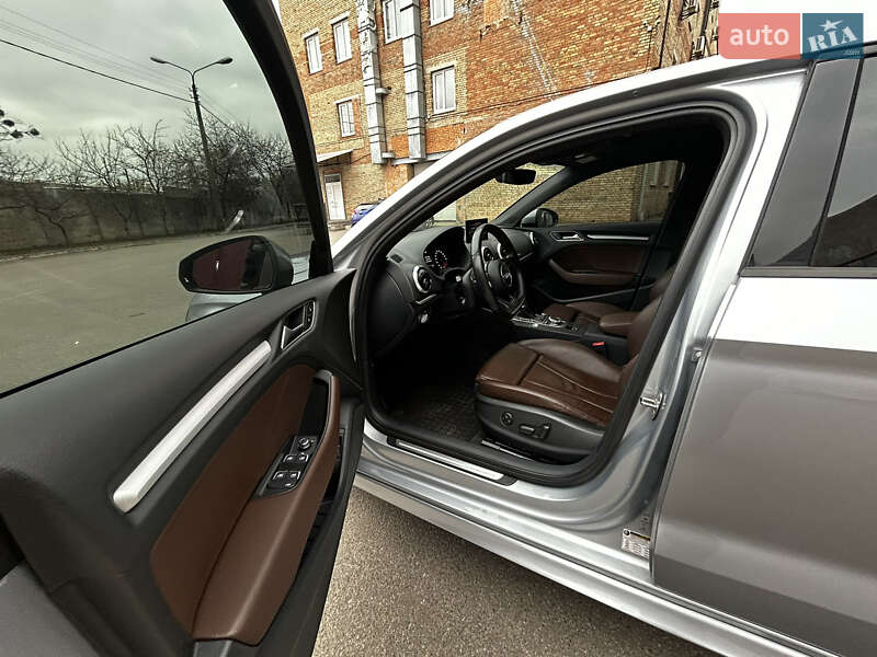 Седан Audi A3 2017 в Киеве