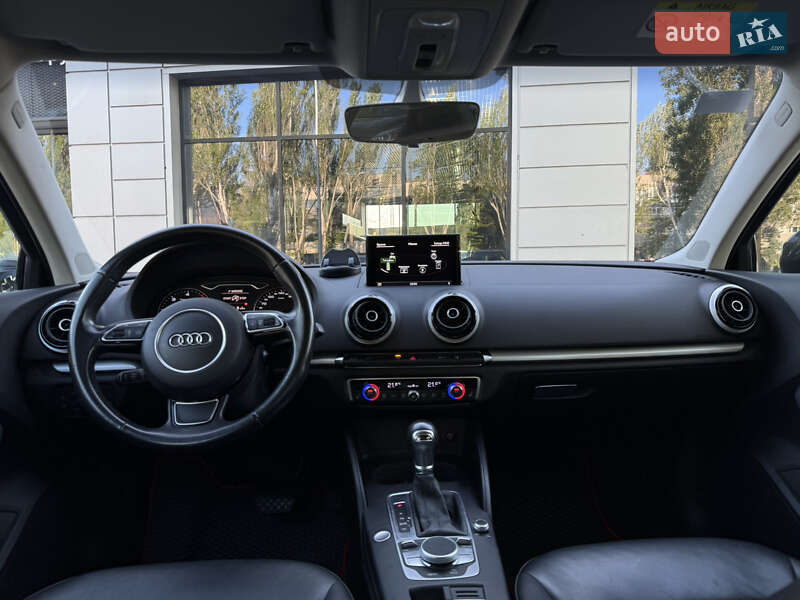 Седан Audi A3 2015 в Одесі
