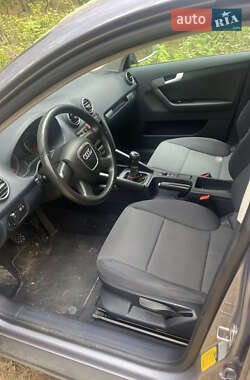 Хэтчбек Audi A3 2005 в 