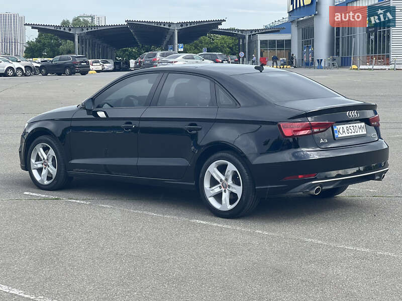 Седан Audi A3 2017 в Киеве