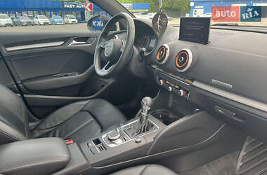 Седан Audi A3 2017 в 