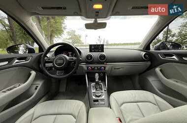 Седан Audi A3 2015 в 