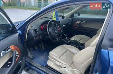 Хэтчбек Audi A3 2003 в 