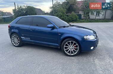 Хэтчбек Audi A3 2003 в 