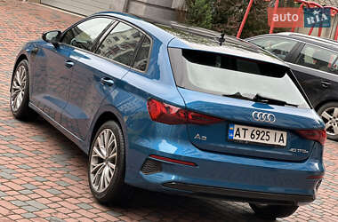 Хэтчбек Audi A3 2021 в 