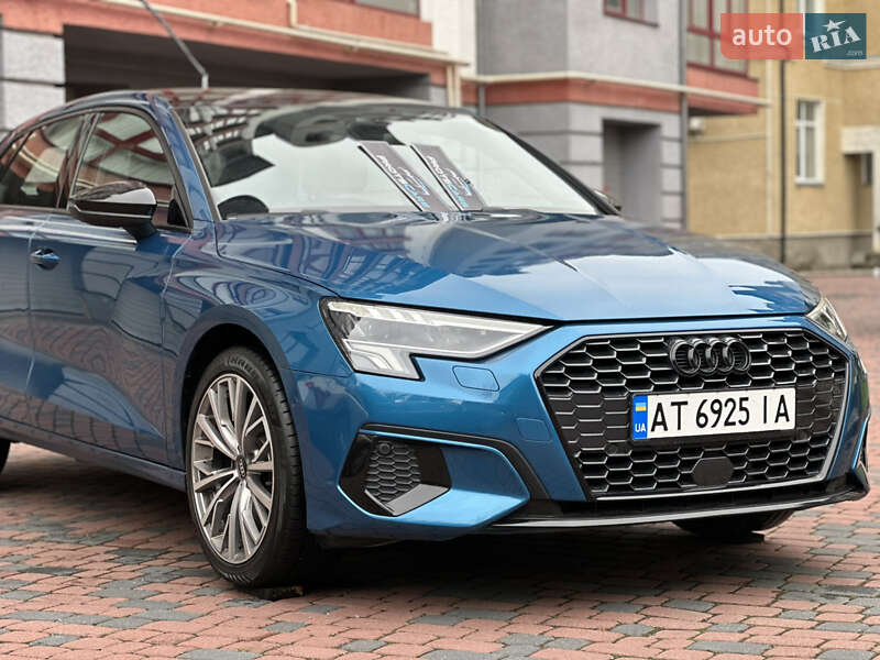 Хэтчбек Audi A3 2021 в Ивано-Франковске