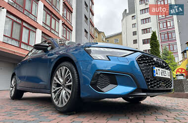 Хэтчбек Audi A3 2021 в 