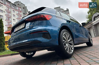 Хэтчбек Audi A3 2021 в 