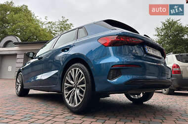 Хэтчбек Audi A3 2021 в 