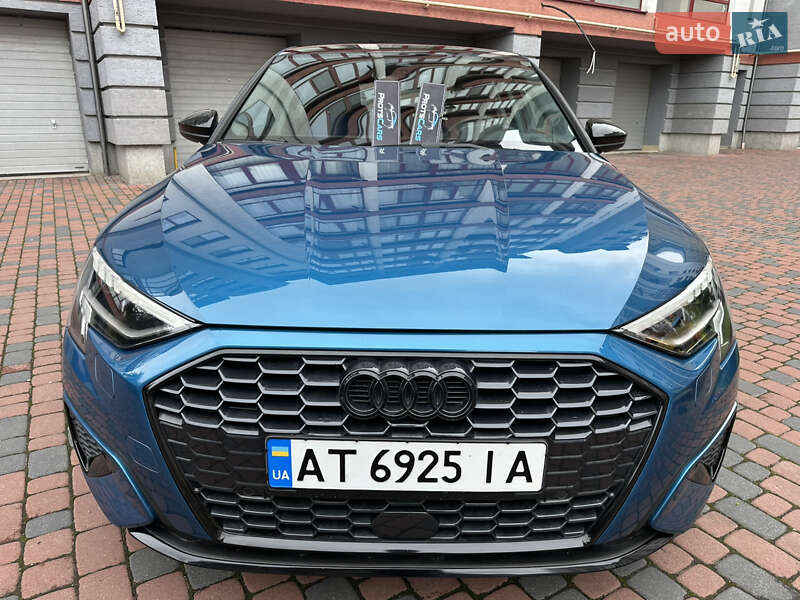 Хэтчбек Audi A3 2021 в Ивано-Франковске