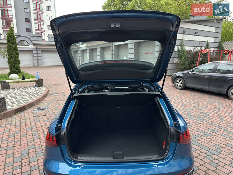Хэтчбек Audi A3 2021 в Ивано-Франковске