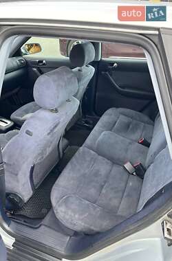 Хэтчбек Audi A3 2001 в 