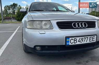 Хэтчбек Audi A3 2001 в 