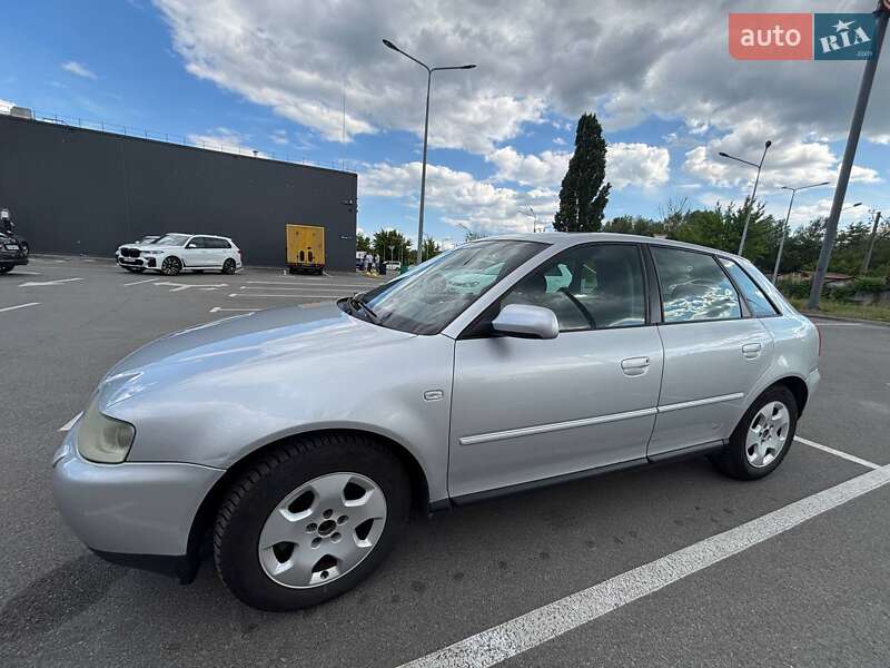 Хэтчбек Audi A3 2001 в Киеве
