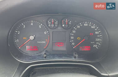 Хетчбек Audi A3 2001 в 
