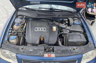 Хетчбек Audi A3 2001 в 