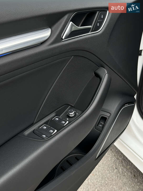 Седан Audi A3 2017 в Ивано-Франковске