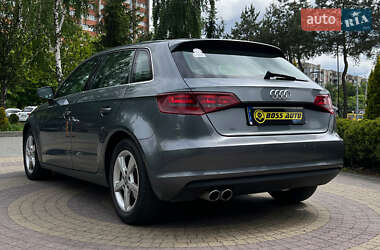 Хэтчбек Audi A3 2013 в 