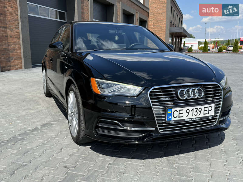 Хетчбек Audi A3 2015 в Чернівцях