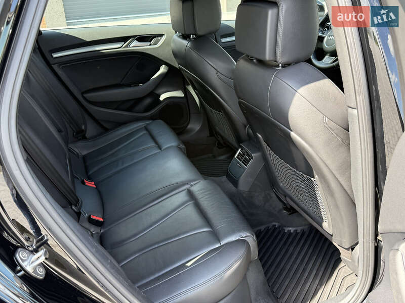 Хетчбек Audi A3 2015 в Чернівцях