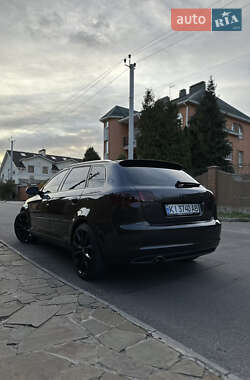 Хэтчбек Audi A3 2011 в 