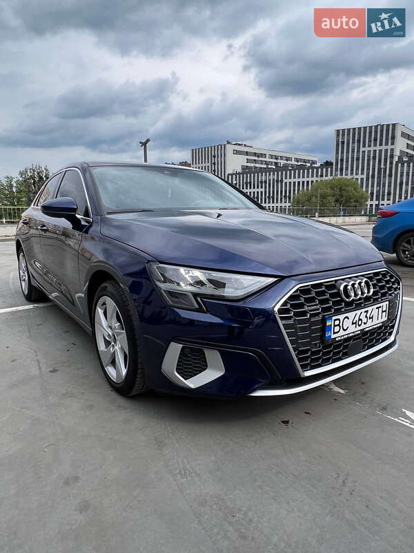 Седан Audi A3 2022 в Львове