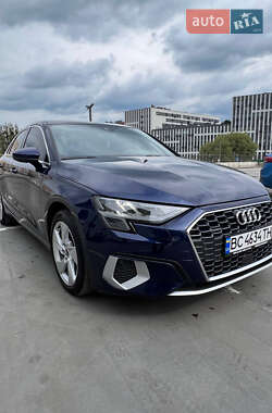 Седан Audi A3 2022 в 